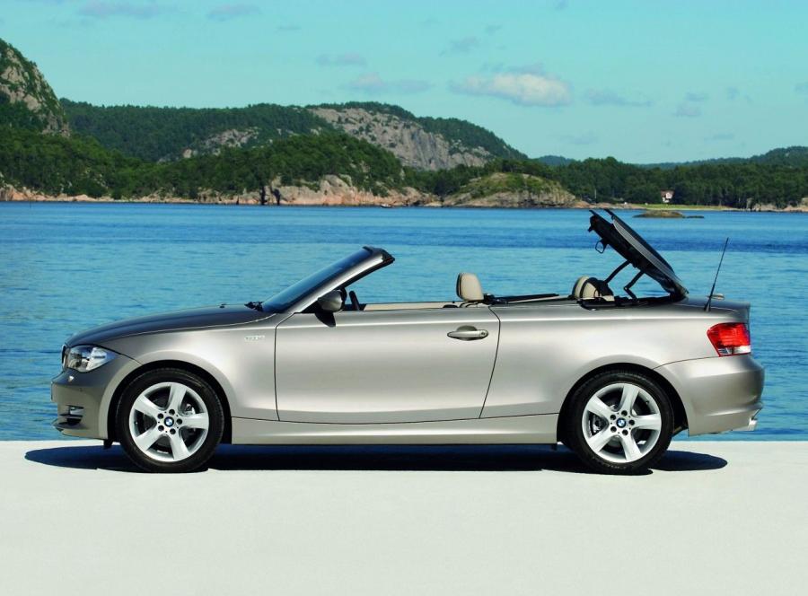  BMW 1-Series Convertible 2007 года  (фото 10 из 36)